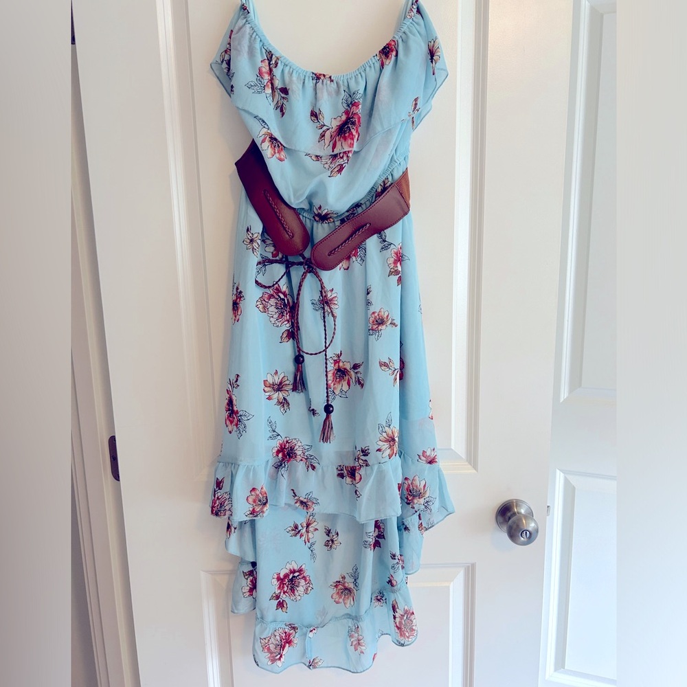 Flowy floral spring/summer dress with detachable belt